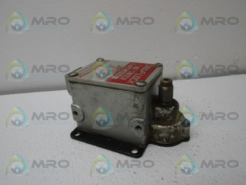 NAMCO EA08021100 SNAP LOCK LIMIT SWITCH *USED*