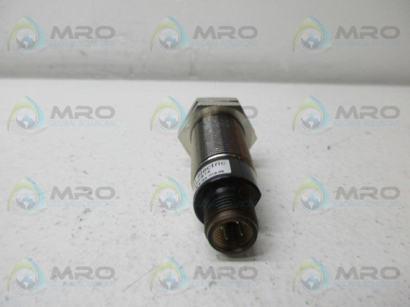 BAUMER FZAM18P6460/S14 PROXIMITY SENSOR  NSNP