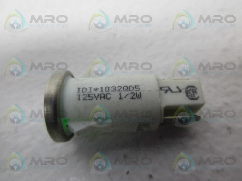 CHICAGO MINIATURE 1032QD5 GREEN LAMP INDATOR  UNMP
