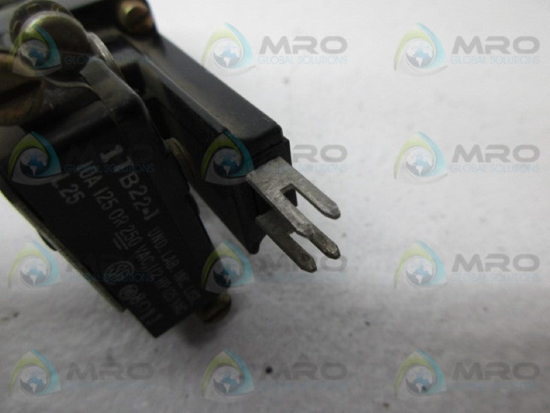 MICRO SWITCH PMHC PUSHBUTTON 28V  UNMP