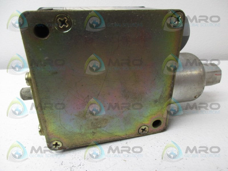 SQUARE D 9012-ACW29 PRESSURE SWITCH 10-250 PSI  UNMP
