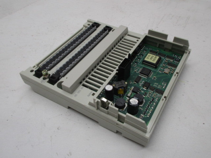 SCHNEIDER TSX MOMENTUM 170AAI03000 INPUT MODULE 8POINT ANALOG  NSMP