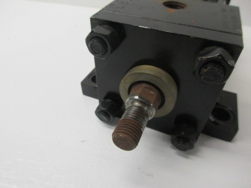 YATES  U0EE3 PNEUMATIC CYLINDER  UNMP