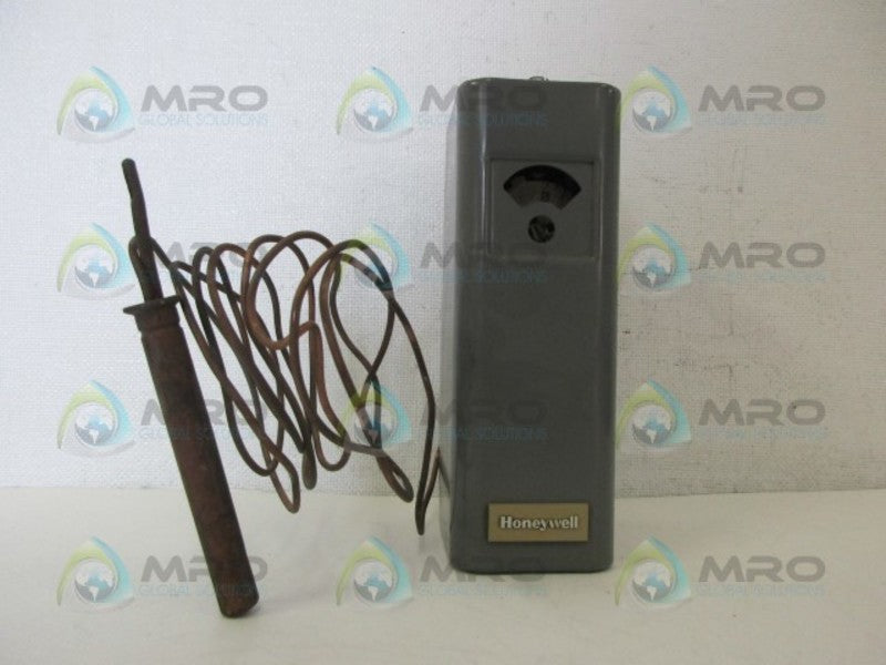 HONEYWELL L4008B1013 (AS PICTURED) TEMPERATURE CONTROLLER NSNP