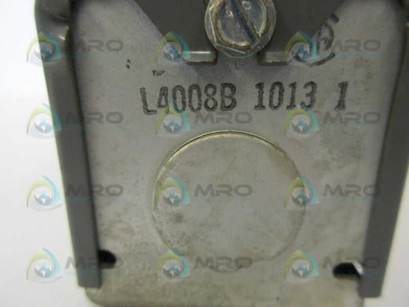 HONEYWELL L4008B1013 (AS PICTURED) TEMPERATURE CONTROLLER NSNP