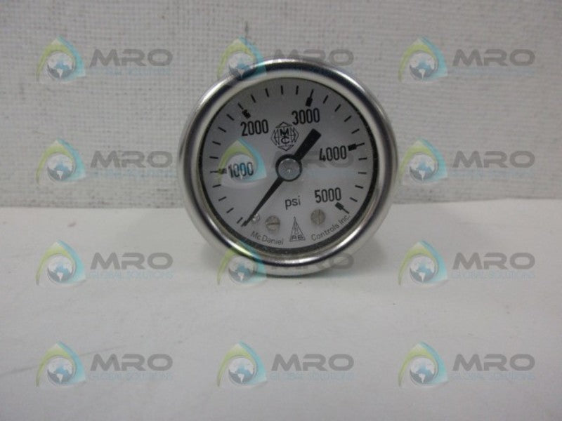 MCDANIEL CONTROLS AB00727 0-100 PRESSURE GAUGE NSMP