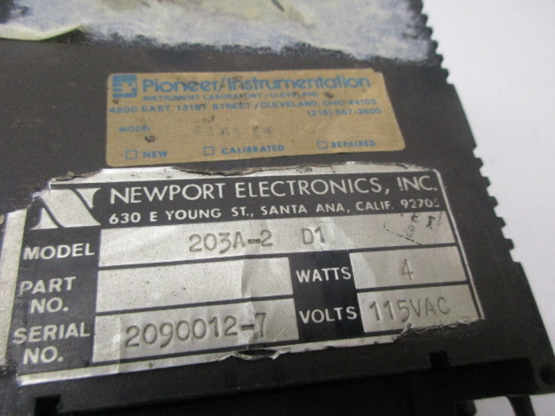 NSNP PORT 203A-2 D1 DIGITAL PANEL MOUN VOLTMETER  UNMP