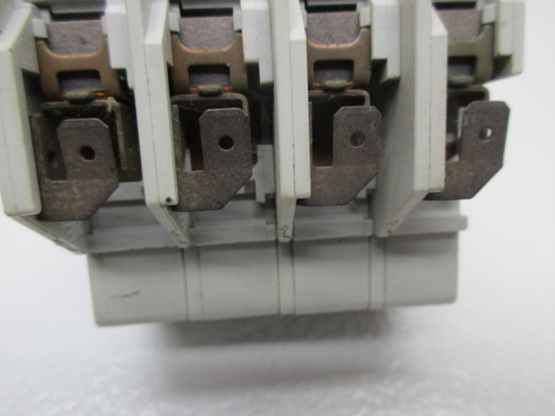 ALLEN BRADLEY 1492-CD2G040 SER. A CIRCUIT BREAKER  UNMP