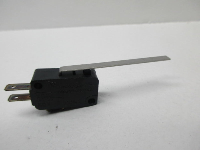 MICRO SWITCH V7-6C17D8-048-1 LIMIT SWITCH W/LEVER  UNMP