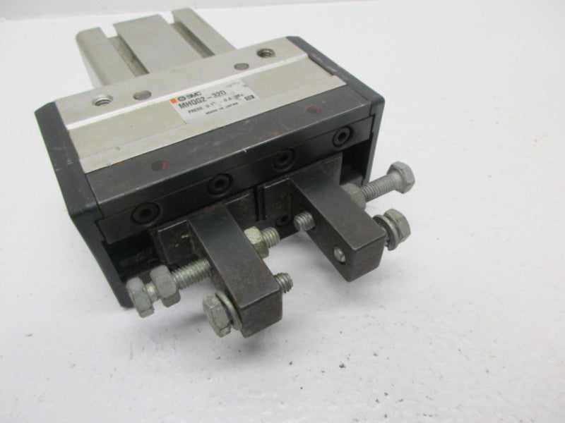 SMC MHQG2-32D PNEUMATIC GRIP CYLINDER  UNMP