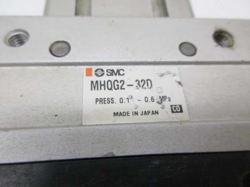 SMC MHQG2-32D PNEUMATIC GRIP CYLINDER  UNMP