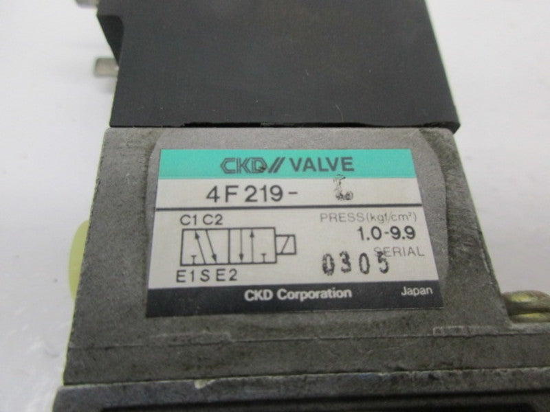 CKD 4F219-C PNEUMATIC SOLENOID VALVE  UNMP