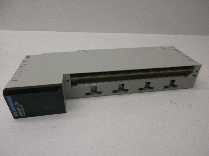SCHNEIDER MODICON QUANTUM 140DDT84100 I/O MODULE  NSMP