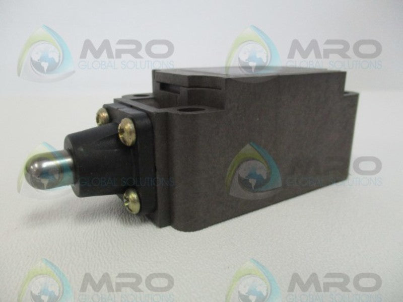 SCHMERSAL ZS-366-11Z-1560 LIIMIT SWITCH NSNP