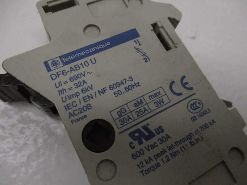 TELEMENIQUE DF6-AB10U  UNMP