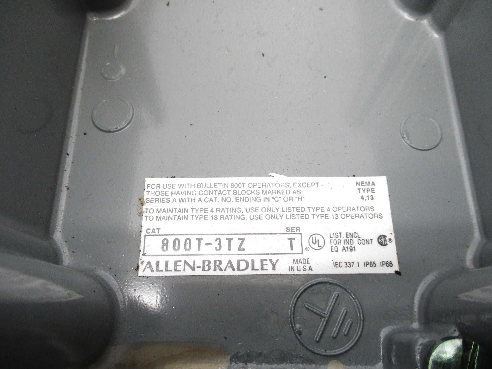 ALLEN BRADLEY 800T-3TZ SER. T NSNP