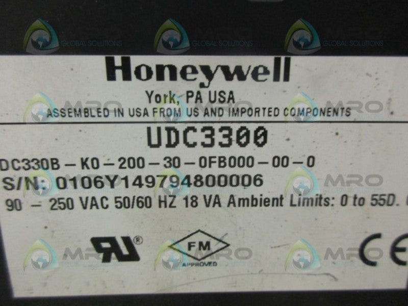 HONEYWELL DC330B-K0-200-30-0FB000-00-0 TEMPERTURE CONTROLLER UNMP