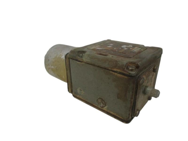 SQUARE D 9012-ACW4 PRESSURE SWITCH (AS PICTURED) UNMP