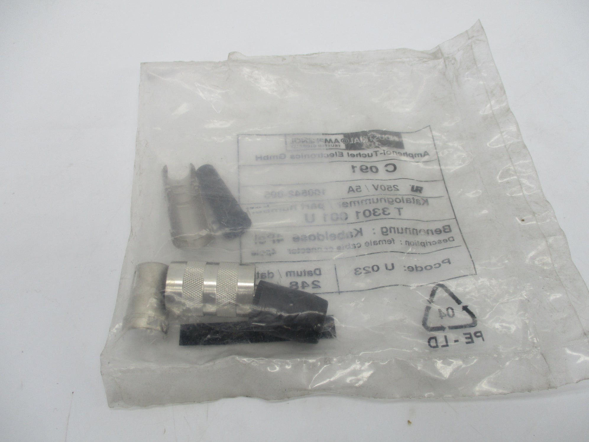 AMPHENOL T3301001U NSMP