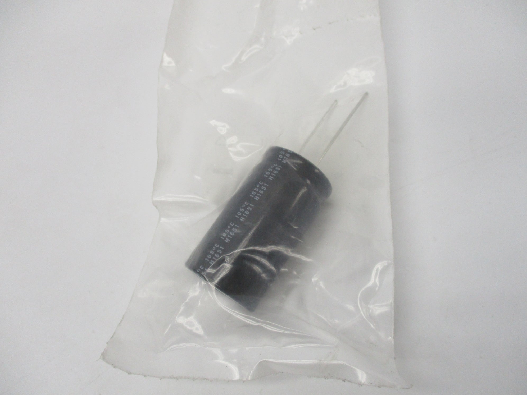 RS COMPONENT UVY2D471MRD NSMP