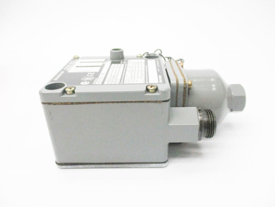 INDUSTRIAL SPARE PART 836T-T251JX20 SER. B 35PSI (BR/WH) NSMP