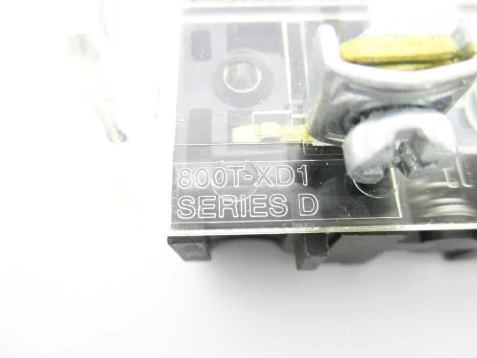 ALLEN BRADLEY 800T-XD1 SER. D NSNP