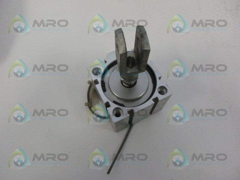 FESTO ADVC-63-20-A-P-A PNEUMATIC CYLINDER UNMP
