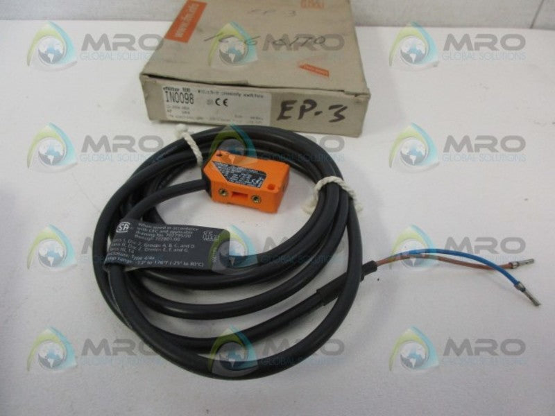 IFM EFECTOR IN0098 INDUCTIVE PROXIMITY SENSOR  NSMP