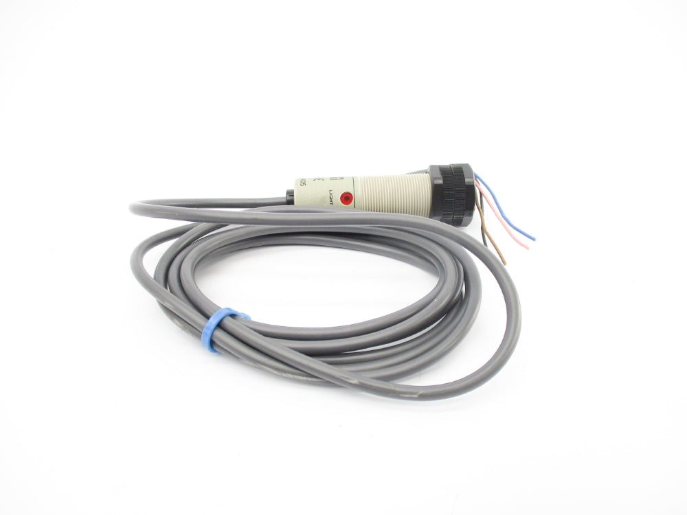 OMRON E3F2-DS10C4-N 10-30VDC NSNP