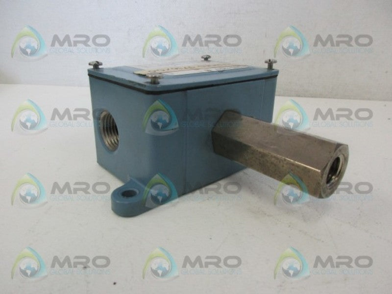 UNITED ELECTRIC J6D-12947 PRESSURE SWITCH UNMP