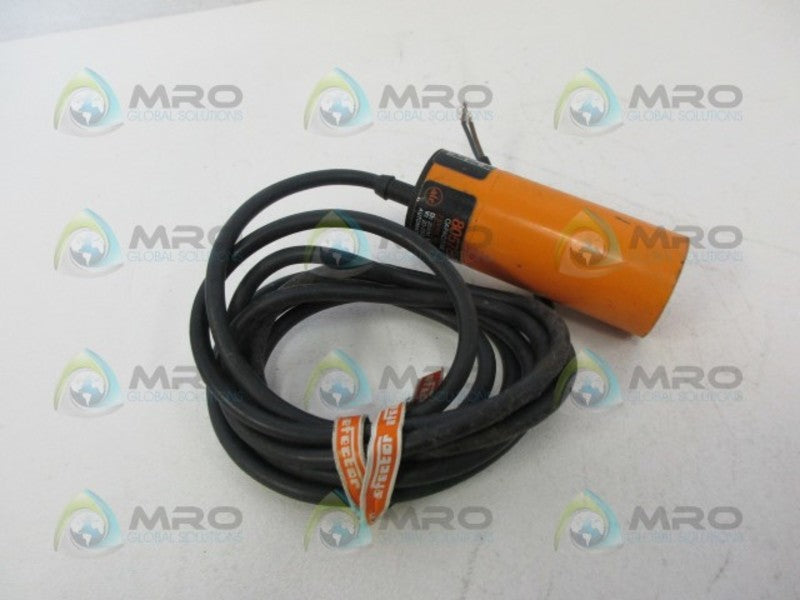 IFM EFECTOR 8057BC20NL2ABXX CAPACITIVE SENSOR UNMP