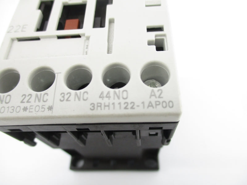 SIEMENS 3RH1122-1AP00 690V 10A NSNP