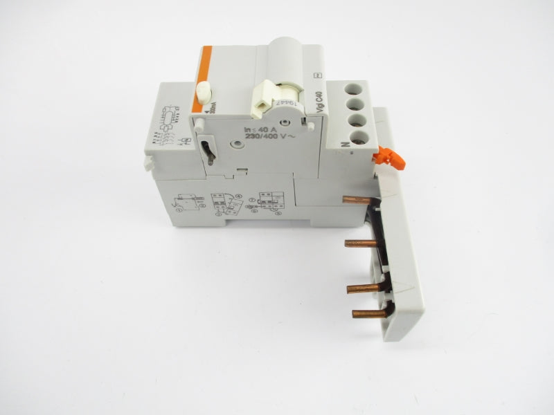 SCHNEIDER ELECTRIC 19447 230/400V 40A NSNP