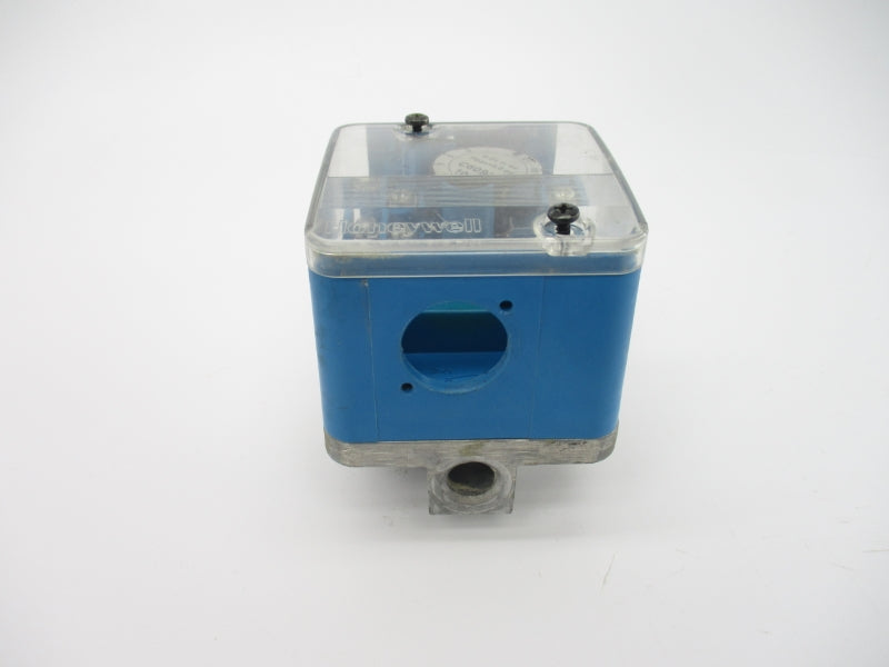 HONEYWELL C6097A1053 120-240VAC 5.0A 5.0PSI UNMP