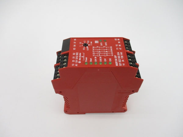 ALLEN BRADLEY 440R-M23084 SER. B 24VAC/DC NSNP