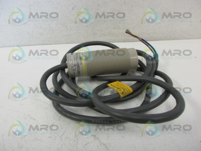 OMRON E2K-X15MY1 CAPACITVIVE SWITCH *USED*