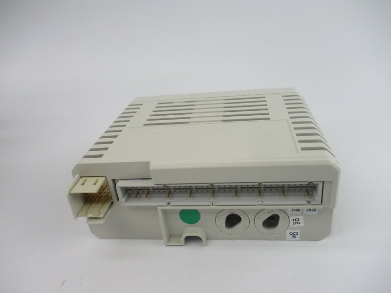 ABB 3BSE008514R1 DO820 5-250V NSMP
