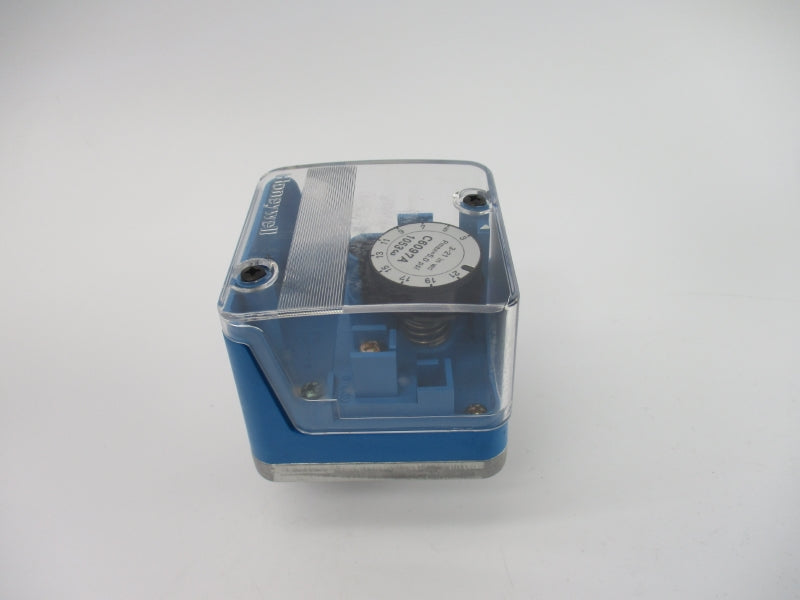 HONEYWELL C6097A1053 120-240VAC 5.0A 5.0PSI NSNP