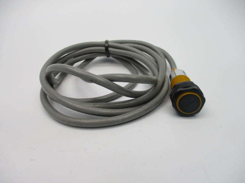 OMRON E3F-R2C4 12-24VDC NSNP