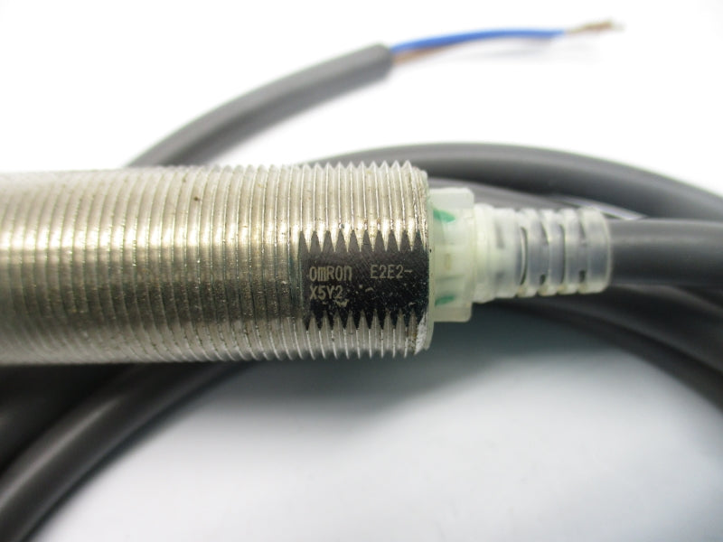 OMRON E2E2-X5Y2 NSNP