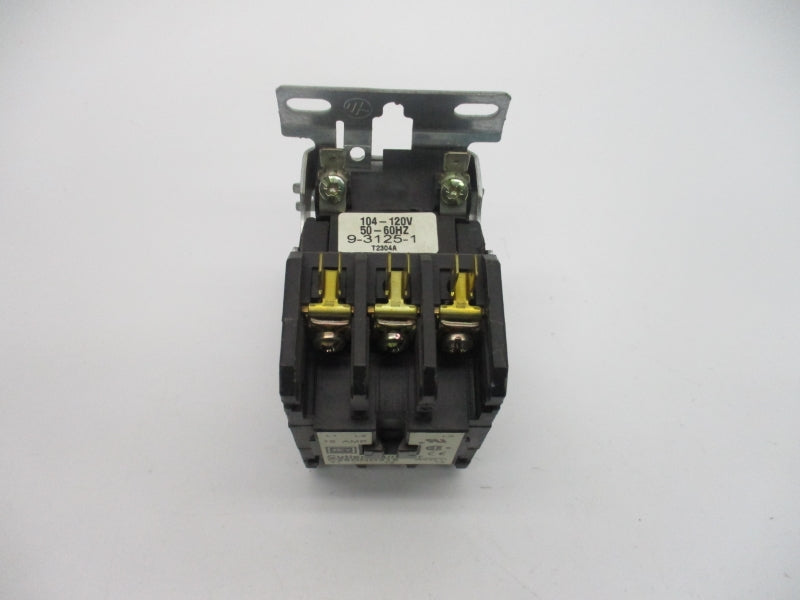 CUTLER HAMMER C25DND315 SER. C1 104-120V 15A NSNP