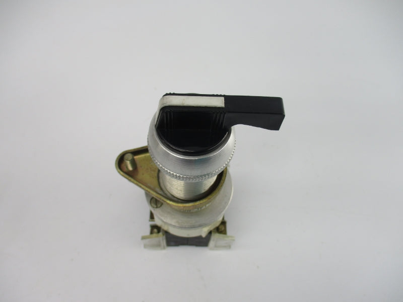 ALLEN BRADLEY 800H-JP17KC7 SER. C NSNP