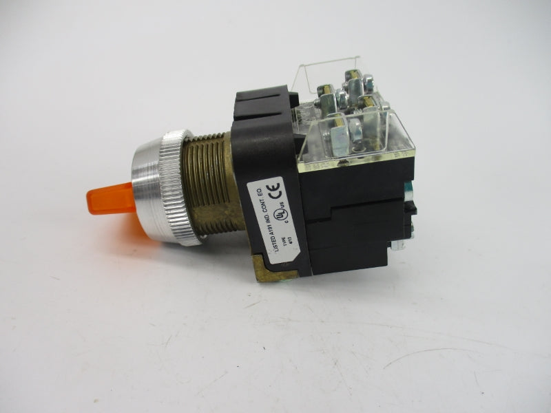 ALLEN BRADLEY 800T-16HA5KL8AX SER. U  120VAC NSNP