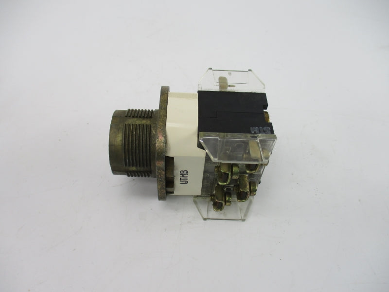 ALLEN BRADLEY 800T-N2KG4 SER. T (AS PICTURED) NSNP