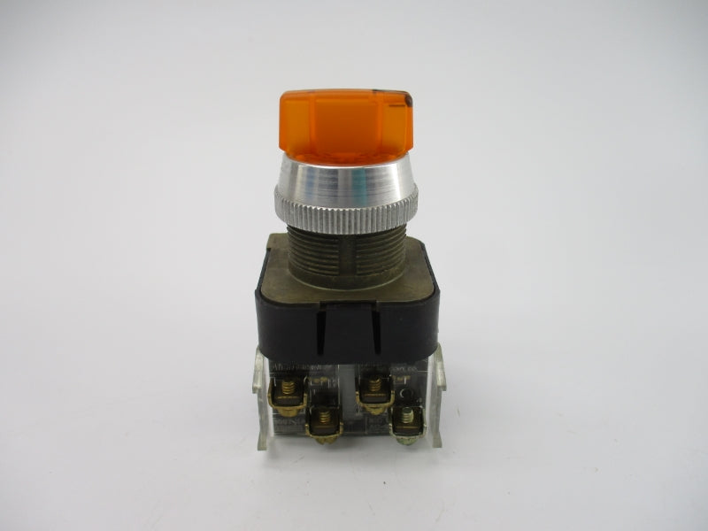 ALLEN BRADLEY 800T-16JA91KB7AX SER. U 120VAC NSNP