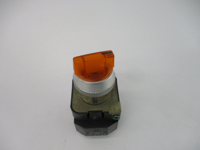ALLEN BRADLEY 800T-16JA2KB7AX SER. U 120VAC NSNP
