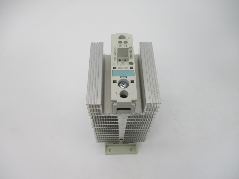 SIEMENS 3RF2340-1BA24 110-230VAC 40A NSMP