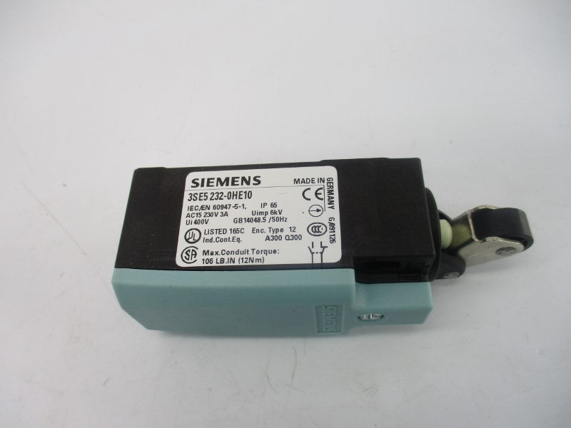 SIEMENS 3SE5232-0HE10 230V 3A (WH) NSMP