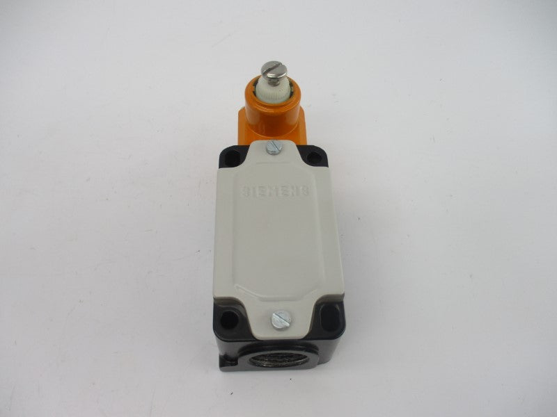 SIEMENS 3SE2120-1GW00-0AA2 500V 6A NSMP
