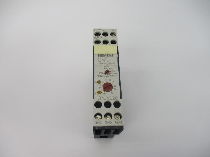 SIEMENS 7PU4620-2AJ20 110/127V 3A 0.5S-100H NSMP